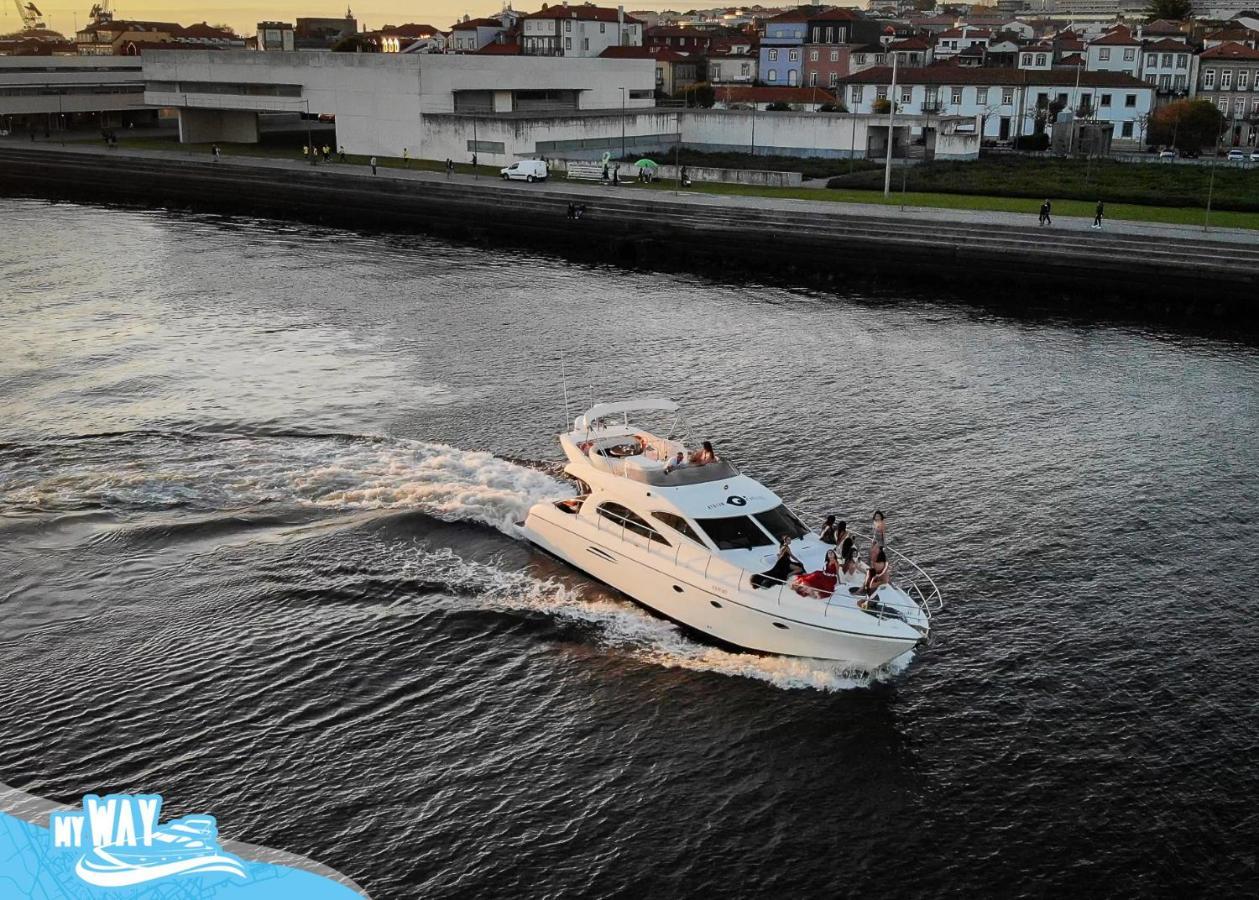 Barco No Coracao Da Cidade - Iate De 5 Estrelas Viana do Castelo Exterior foto